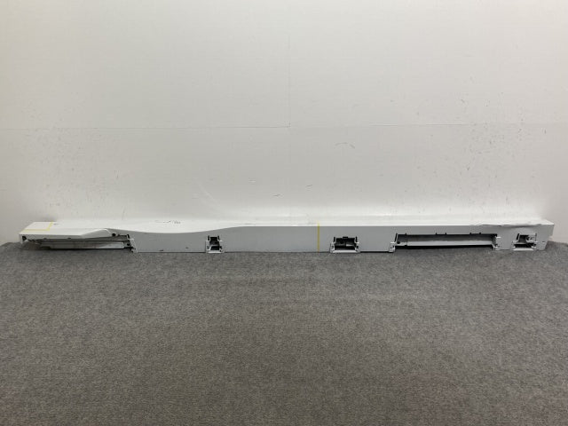 セレナ/ハイウェイスター ルキシオン e-POWER C28/FC28/FNC28/GFC28 純正 左 サイドステップ サイドアンダーアクセント付 76851 7DF0A(135866)