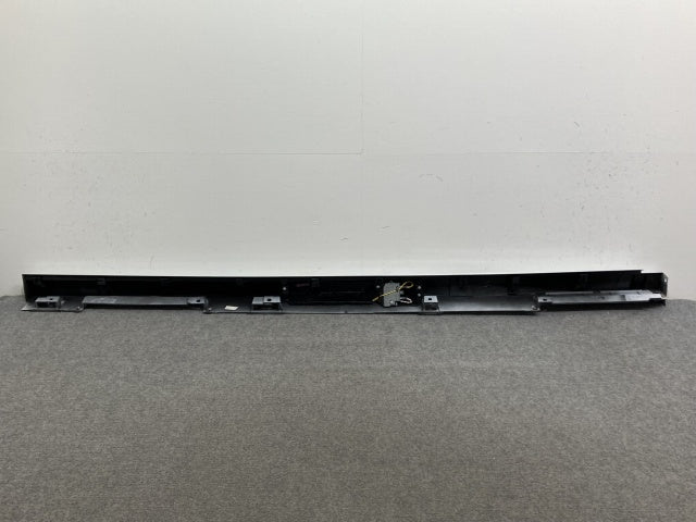 セレナ/ハイウェイスター ルキシオン e-POWER C28/FC28/FNC28/GFC28 純正 左 サイドステップ サイドアンダーアクセント付 76851 7DF0A(135866)