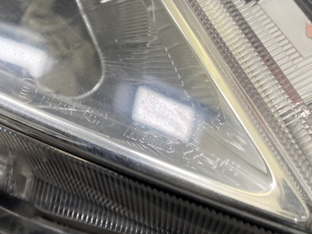 ジャンク!マークX 130系/GRX130/GRX133/GRX135 純正 前期 右 ヘッドライト/ランプ ハロゲン レベライザー 刻印ア KOITO 22-348(135935)