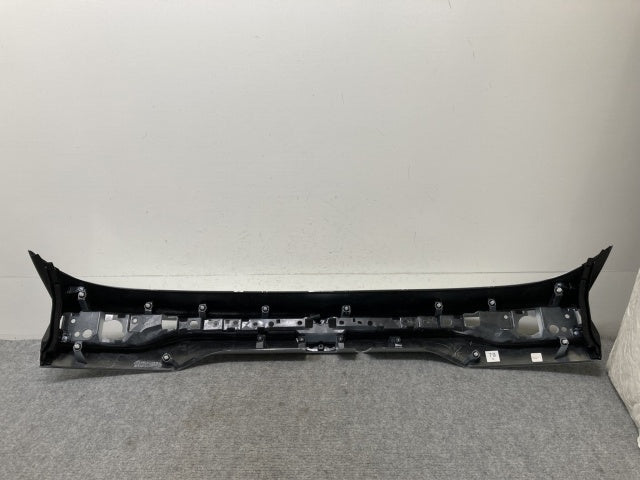 ハリアー/ハイブリッド/PHEV 80系/MXUA80/MXUA85/AXUH80/AXUH85/AXUP85 純正 リア ガーニッシュ 76801-48541 ホワイト パール(135982)