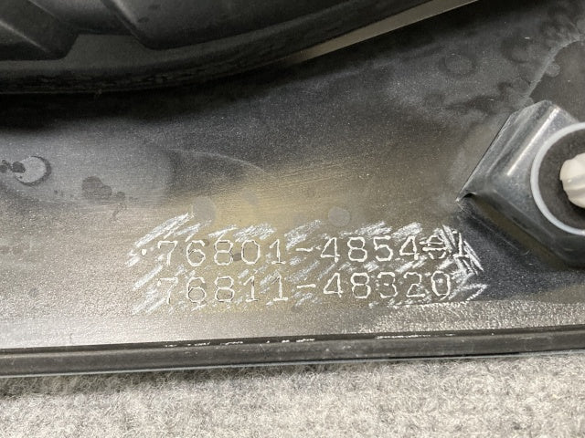 ハリアー/ハイブリッド/PHEV 80系/MXUA80/MXUA85/AXUH80/AXUH85/AXUP85 純正 リア ガーニッシュ 76801-48541 ホワイト パール(135982)