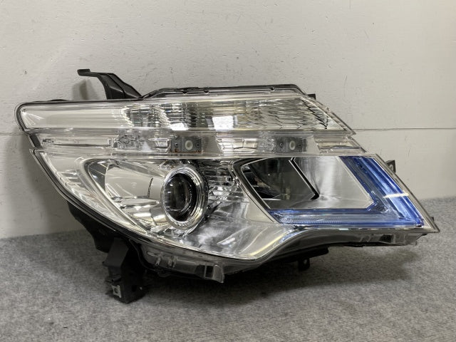 セレナ/ハイウェイスター C26/FPC26/NC26/FNPC26/HC26/HFC26/FNC26 純正 後期 右 ヘッドライト LED レベ T KOITO 100-23683(136017)