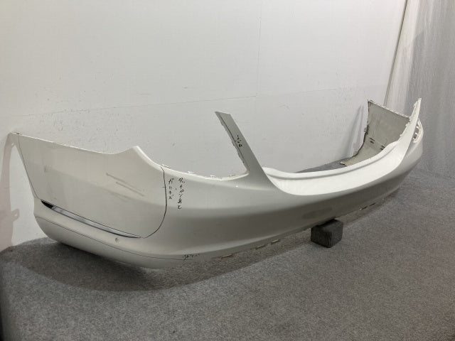 Cクラス/セダン W205 純正 前期 リア バンパー W205 885 01 38/W2058850138 ポーラーホワイト 149 メルセデスベンツ(136140)