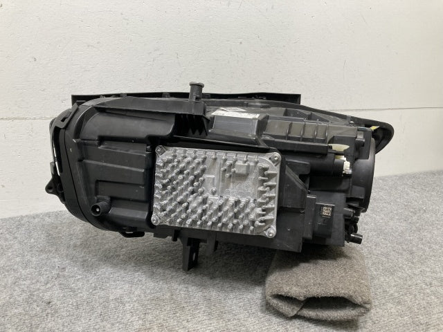 ジャンク!Bクラス W247 純正 前期 右 ヘッドライト/ランプ LED A 247 906 22 03/2479062203 A2479065001 メルセデスベンツ(136232)