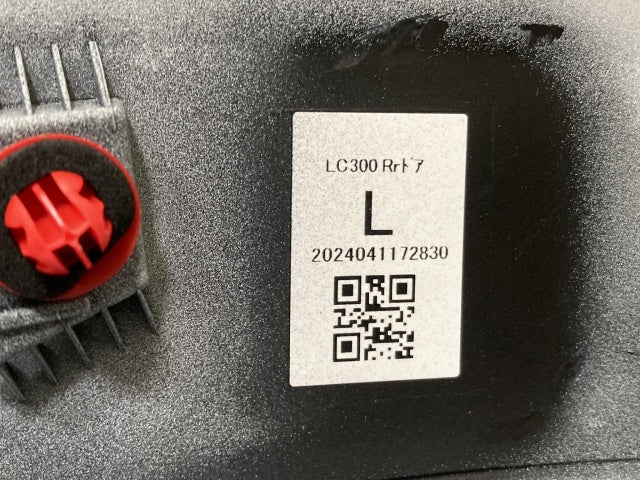 新車取り外し!ランドクルーザー/ランクル FJA300W/VJA300W 純正 左 リア ドア アーチモール/オーバーフェンダー 75078-60060 090(136270)