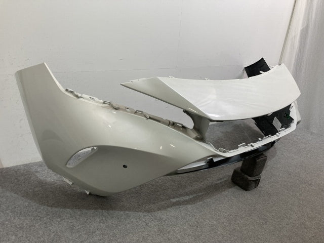 ハリアー/ハイブリッド 80系/MXUA80/MXUA85/AXUH80/AXUH85 純正 フロント バンパー 52119-48830 ホワイトパールクリスタルシャイン 070(136346)