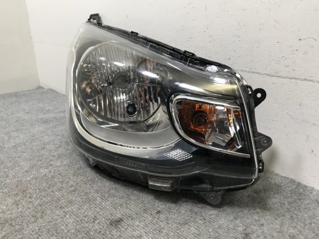 eKワゴン B11W 純正 右 ヘッドライト/ランプ ハロゲン レベライザー STANLEY W1046 三菱(136357)