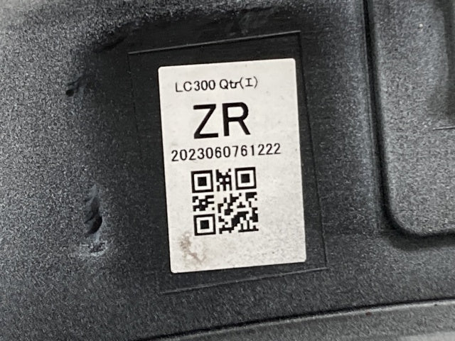 新車取り外し!ランドクルーザー/ランクル FJA300W/VJA300W 純正 右 リア クォーター アーチモール/オーバーフェンダー 75605-60120(136385)