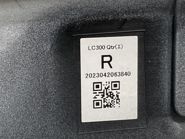 新車取り外し!ランドクルーザー/ランクル FJA300W/VJA300W 純正 右 リア クォーター アーチモール/オーバーフェンダー 75605-60120(136386)