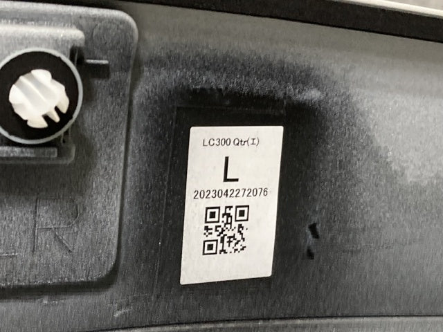 新車取り外し!ランドクルーザー/ランクル FJA300W/VJA300W 純正 左 リア クォーター アーチモール/オーバーフェンダー 75606-60120(136389)