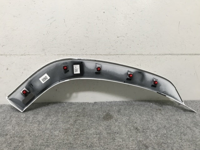 新車外し!ランドクルーザー/ランクル FJA300W/VJA300W 純正 左 リア ドア オーバーフェンダー/フェンダーアーチモール 75078-60060(136393)