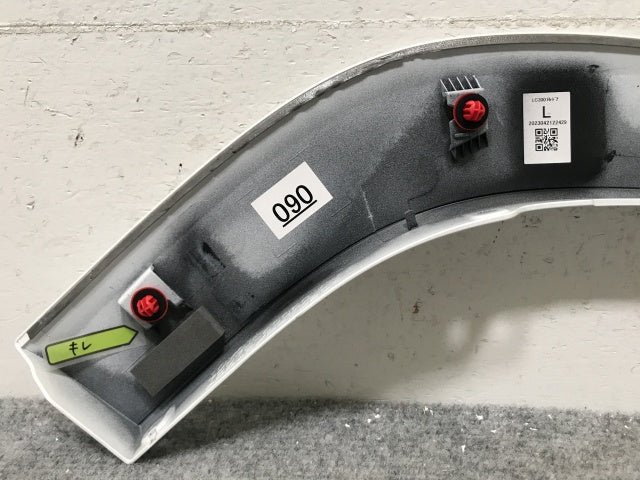 新車取り外し!ランドクルーザー/ランクル FJA300W/VJA300W 純正 左 リア ドア アーチモール/オーバーフェンダー 75078-60060(136398)