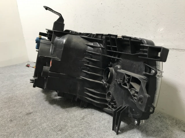 キューブ Z12/NZ12 純正 左 ヘッドライト/ランプ キセノン HID AFS無 レベライザー 刻印ZE STANLEY P8191 日産(136468)