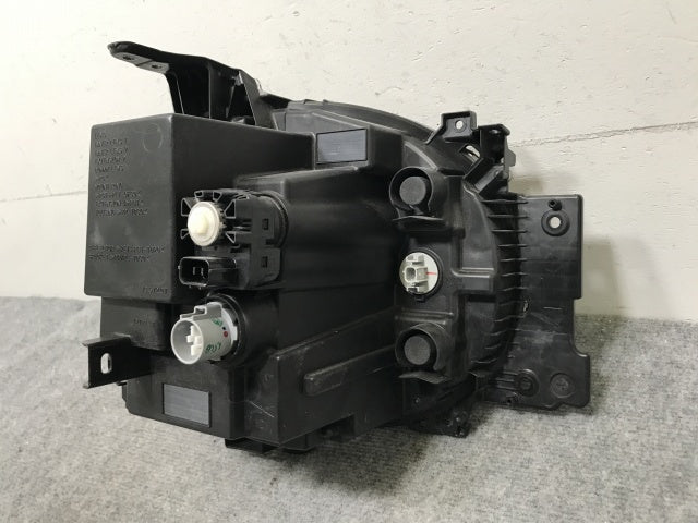 ワゴンR/スマイル/ハイブリッド/X MX91S 純正 左 ヘッドライト/ランプ LED レベライザー 刻印TL STANLEY W6079 スズキ(136514)