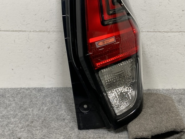 デイズ ハイウェイスター/eKクロス B44W/B45W/B47W/B48W B34W/B35W/B37W/B38W 純正 右 テールランプ LED D231/26550-7ME0A(136522)