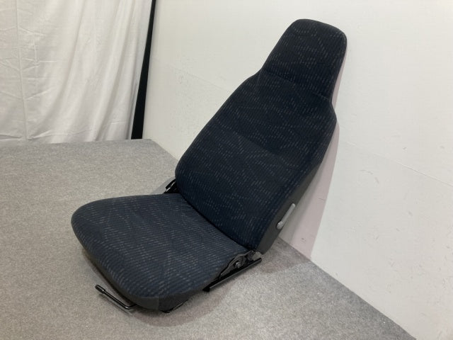新車取り外し!ダイナ/トヨエース/デュトロ/カムロード 平成23年7月~ 標準車 1.5t 純正  運転席シート/ドライバーシート トヨタ(136531)