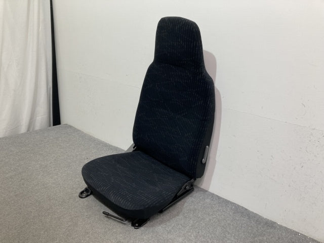 ダイナ/トヨエース/デュトロ/カムロード 平成23年7月~ 標準車 1.5t 純正 運転席シート/ドライバーシート トヨタ(136533)
