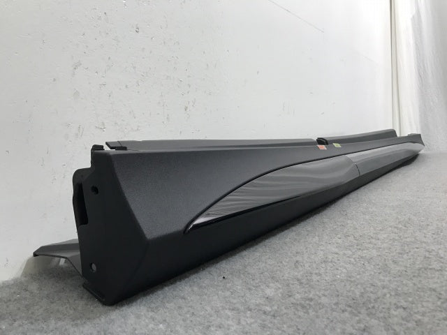 新車外し!GLCクラス/AMG W254/X254 純正 右 サイドステップ/サイドスカート A254 698 48 00 ブラック ソリッド メルセデスベンツ(136545)