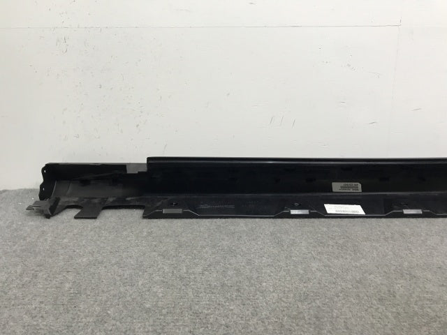 新車外し!GLCクラス/AMG W254/X254 純正 右 サイドステップ/サイドスカート A254 698 48 00 ブラック ソリッド メルセデスベンツ(136545)