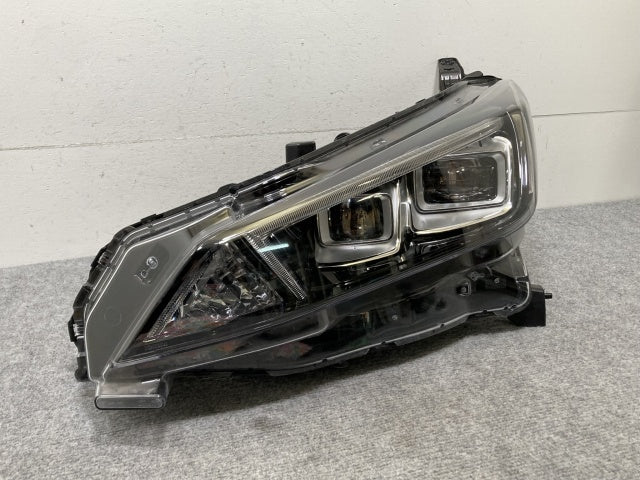 リーフ/LEAF ZE1 純正 前期 左 ヘッドライト/ランプ LED レベライザー 刻印P ICHIKOH 1954/26060 5SK5B 日産(136653)