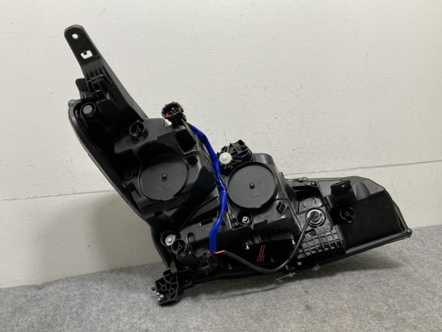リーフ/LEAF ZE1 純正 前期 左 ヘッドライト/ランプ LED レベライザー 刻印P ICHIKOH 1954/26060 5SK5B 日産(136653)