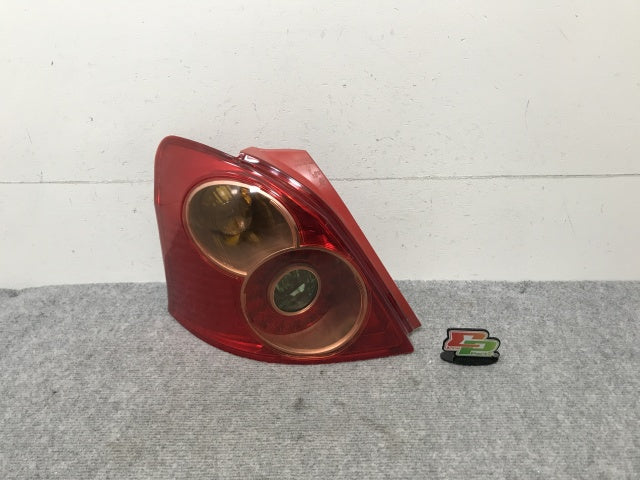 ヴィッツ NCP91/NCP95/KSP90/SCP90 純正 左 テールランプ/ライト/レンズ LED KOITO 52-144 トヨタ(136656)