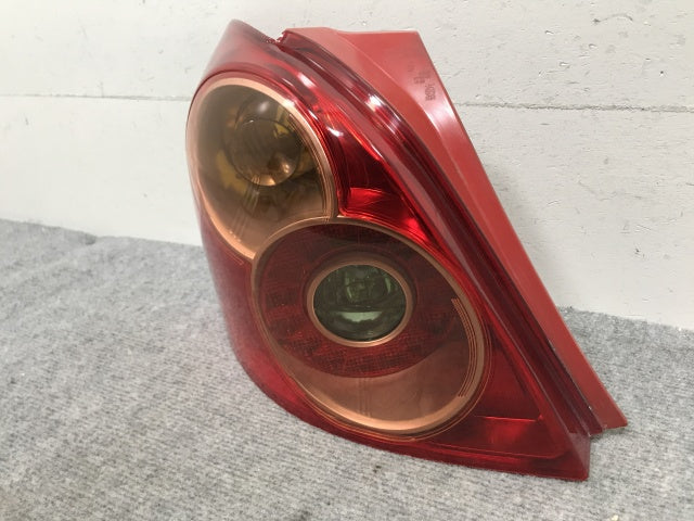ヴィッツ NCP91/NCP95/KSP90/SCP90 純正 左 テールランプ/ライト/レンズ LED KOITO 52-144 トヨタ(136656)