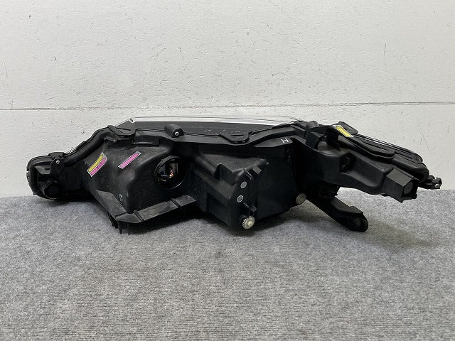 カムリ/X/G AXVH75/AXVH70 純正 中期 右 ヘッドライト/ランプ LED レベライザー 刻印H KOITO 33-275 トヨタ(136676)
