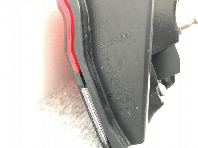 ノート/NOTE E13/SNE13 純正 右 フィニッシャーランプ/テールランプ/ライト ハロゲン 刻印S ICHIKOH D270/26550 6XK5A 26554-6XK5A(136697)