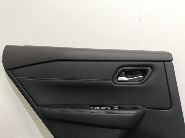 エクストレイル/X-TRAIL T33/SNT33 純正 左 リア ドア トリム 82977 6RA001 日産(136739)