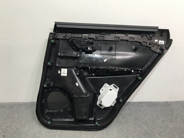 エクストレイル/X-TRAIL T33/SNT33 純正 左 リア ドア トリム 82977 6RA001 日産(136739)