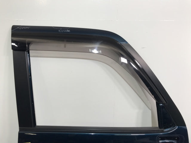 ルーミー/タンク/トール/ジャスティ M900A/S/F/M910A/S/F 純正 右 フロント ドア バイザー付 レーザーブルークリスタル B82(136798)