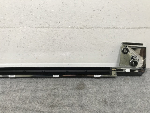 ヴェルファイア/アルファード 40系/AGH40/AGH45/AAHH40W/AAHH45W/TAHA40W/TAHA45W 純正 右 フロント ガラス ウェザー アウター(136808)