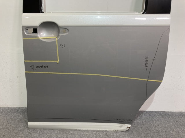 ムーヴ/キャンパス/メイクアップ LA800S/LA810S 純正 左 スライドドア パールホワイトIII×スムースグレーマイカメタリック XE8(136830)