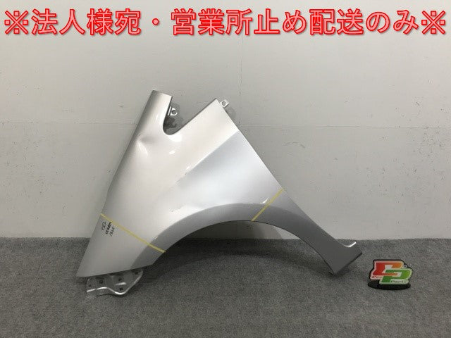ラクティス NCP120/NCP125/NSP120 純正 左 フロント フェンダー シルバーメタリック 1F7 トヨタ(136835)
