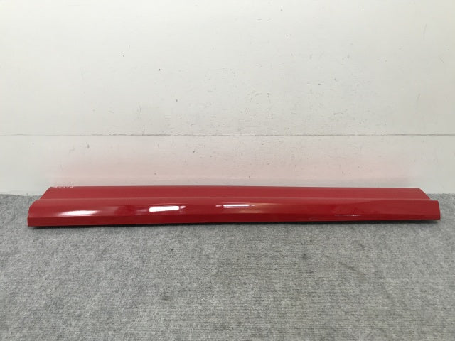 Q2 GACHZ/GACZE/GADFG/GADPC 純正 右 フロント サイドパネル 81A.853.960.B レッド メタリック アウディ(136867)