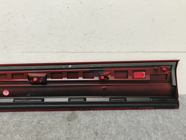 Q2 GACHZ/GACZE/GADFG/GADPC 純正 右 フロント サイドパネル 81A.853.960.B レッド メタリック アウディ(136867)
