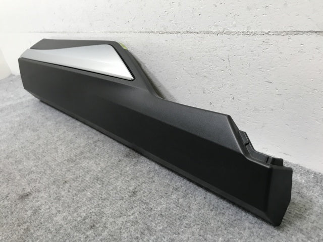 エクストレイル/X-TRAIL T33/SNT33 純正 左 リア サイドパネル サイドモール 82871 6RA0B 素地 日産(136959)
