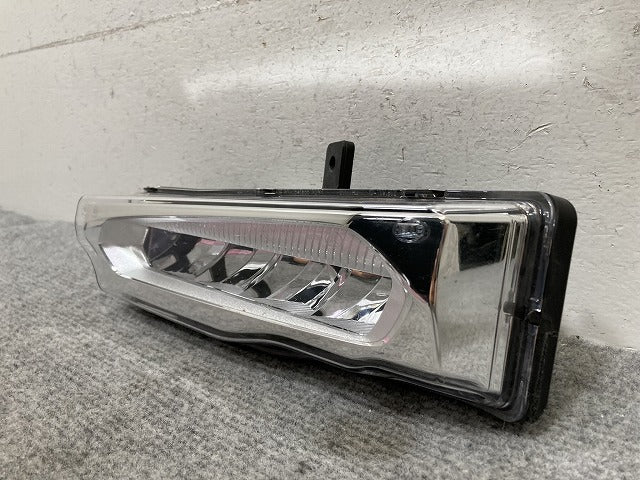 X3/X4 G01/G02 純正 左 フォグランプ/フォグライト LED HELLA 6317 7412527-06 63177412527 BMW(137018)