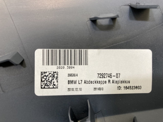 新品!3シリーズ F30 右 ドアミラー カバー 7292746-07 51167292746 未塗装 BMW(137023)