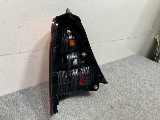 新品!オデッセイ RA6/RA7/RA8/RA9 純正 右 テールランプ/ライト/レンズ ハロゲン STANLEY P0711 33501-S3N-013 ホンダ(137055)