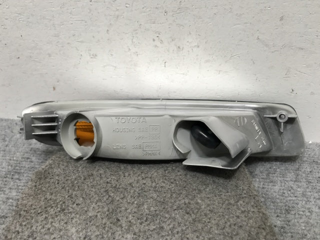 新品!カムリ V30系/1990-1992 純正 左 ウィンカー ハロゲン コンビネーションランプ STANLEY 32-142 トヨタ(137067)