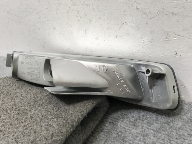新品!カムリ V30系/1990-1992 純正 左 ウィンカー ハロゲン コンビネーションランプ STANLEY 32-142 トヨタ(137067)