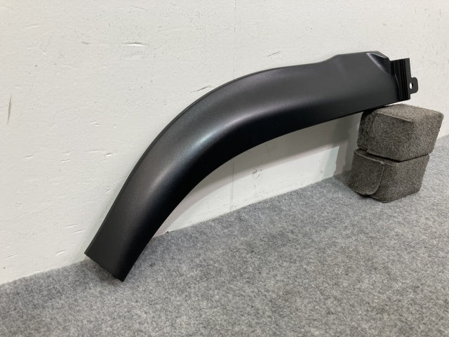 新品!フォワード 純正 左 フロント フェンダー アーチモール トリム 8-98041399-3 素地 いすゞ(137074)