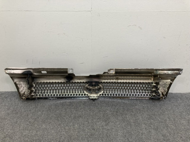 新品!ライトエース CR/YR系 純正 フロント グリル/ラジエーターグリル 53100-28180 08423-28020 メッキ トヨタ(137077)