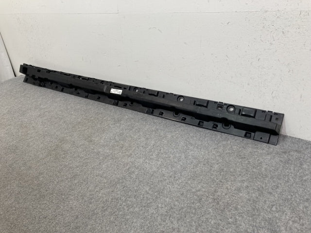 X7 G07 純正 右 ドア シル サポート 5177-7425470-105034-10 素地 BMW(137083)