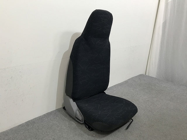 新車取り外し!ダイナ/トヨエース/デュトロ/カムロード 平成23年7月~ 標準車 1.5t 純正 運転席シート/ドライバーシート トヨタ(137144)