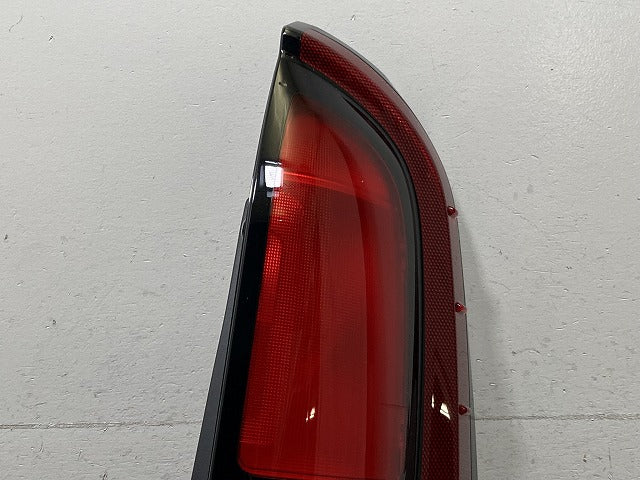 シエンタ/G/X MXPC10G/MXPL10G/MXPL15G 純正 右 テールランプ/ライト LED 刻印S1 ICHIKOH 52-341/81550-52F60 81551-52F60 トヨタ(137165)