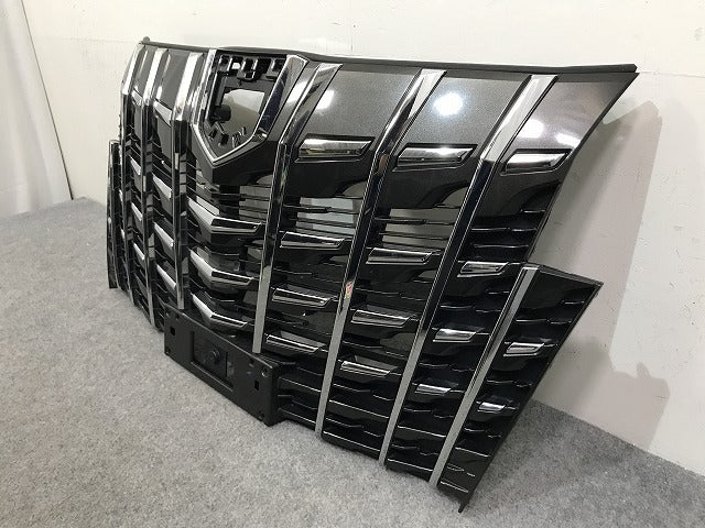 アルファード/S 30系/AGH30W/AGH35W/GGH30W/GGH35W 純正 後期 フロントグリル/ラジエーターグリル 53101-58360/380/390/400 トヨタ(137273)