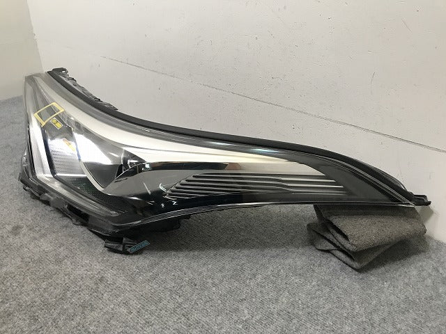 C-HR/CHR ZYX10/NGX10/NGX50 純正 中期 左 ヘッドライト/ランプ LED 刻印7 KOITO 10-111 トヨタ(137321)